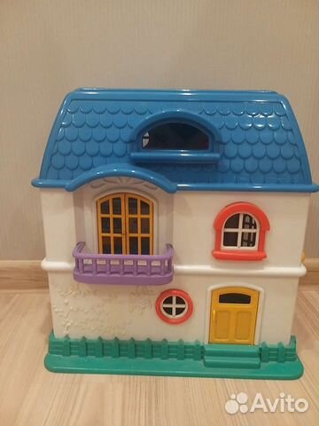 Кукольный домик с мебелью