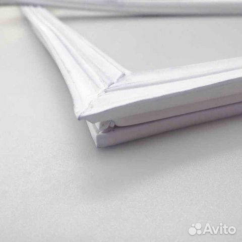 Резинка уплотнитель на дверь холодильника