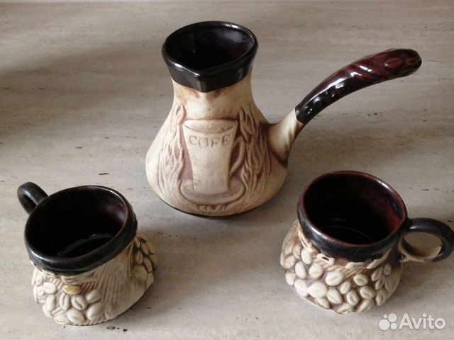 Турка глиняная с чашками