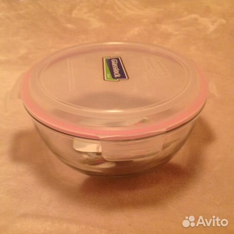 Салатник с крышкой новый на 4 литра