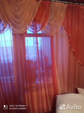 Шторы новые с ламбрекеном.цвет персик. Подушки