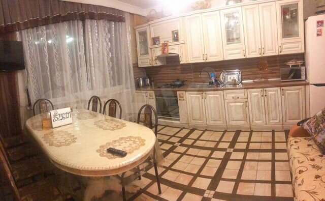 3-к. квартира, 100 м², 1/3 эт.