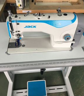 Промышленная швейная машина Jack JK-F4H со столом
