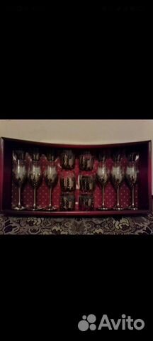 Набор бокалов и рюмок