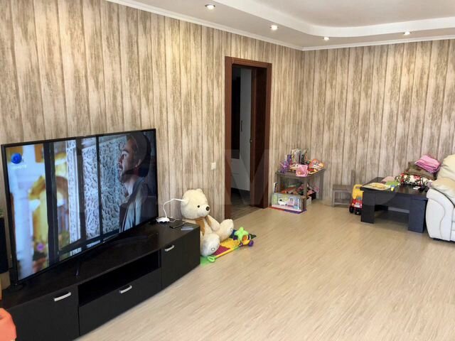 2-к. квартира, 60 м², 6/6 эт.