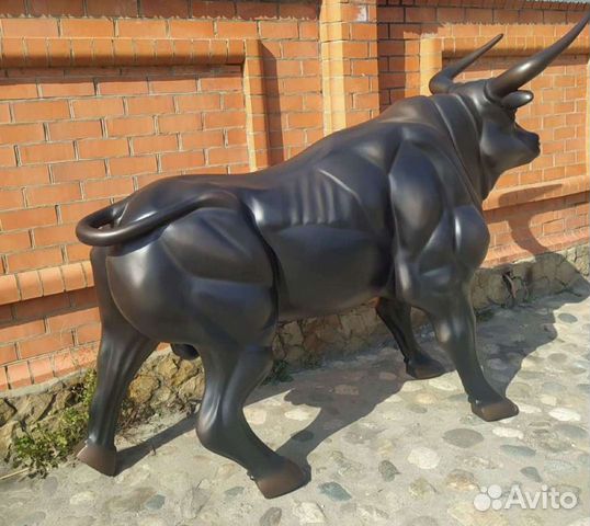 Скульптура быка (Как живая)