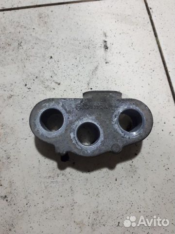 Кронштейн опоры двигателя Opel Zafira B 2005-2012