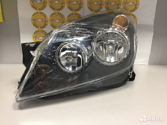 Фара передняя Opel Astra H L/R черная