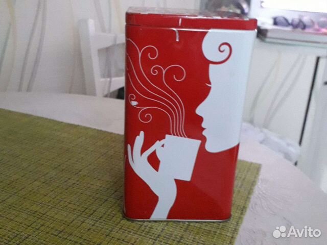 Металлическая банка из под кофе