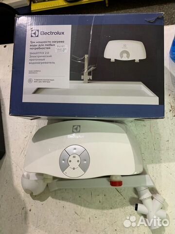 Проточный электрический водонагреватель Electrolux