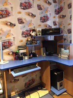 Компьютерный стол