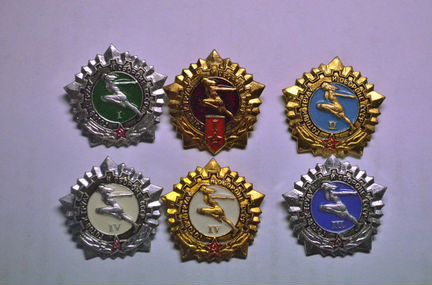 Значки гто 1-4я степень