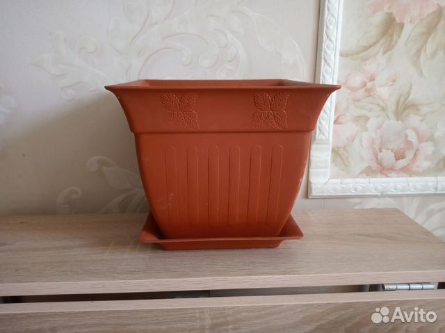 Кашпо горшок для цветов