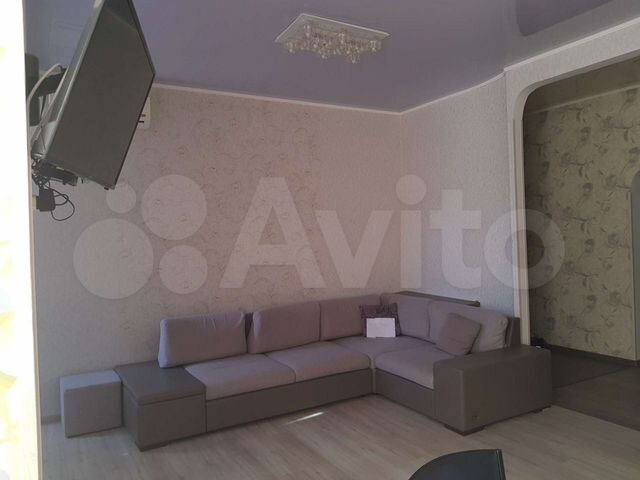 3-к. квартира, 90 м², 1/5 эт.