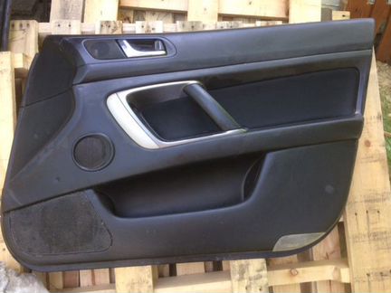 Обшивка дверей Subaru