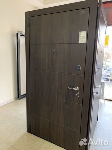 Дверь входная новая