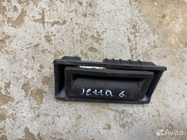Кнопка открывания багажника Volkswagen Jetta 6