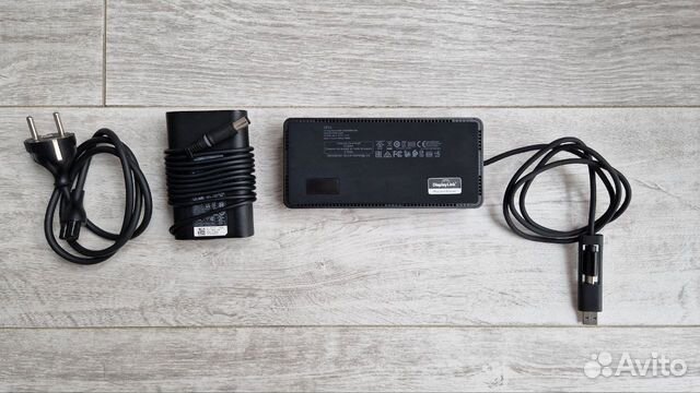 Док станция