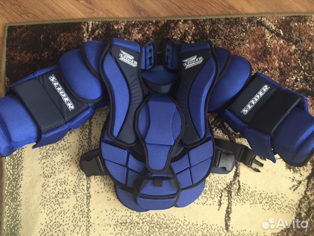 Вратарский нагрудник