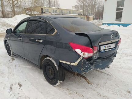 Nissan Almera 1.6 МТ, 2015, битый, 200 000 км