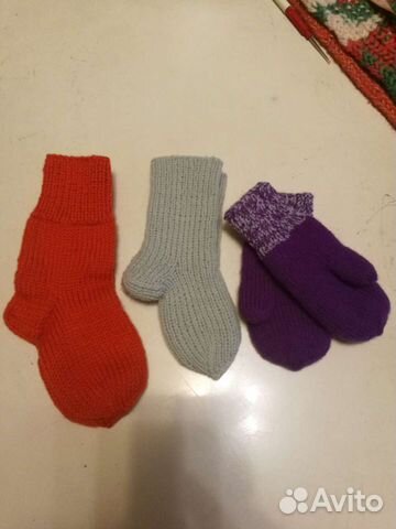 Детские шерстяные носки и варежки