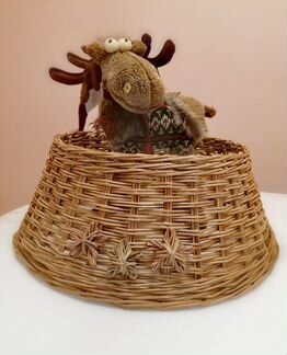 Корзина под ёлку. Плетёная корзина