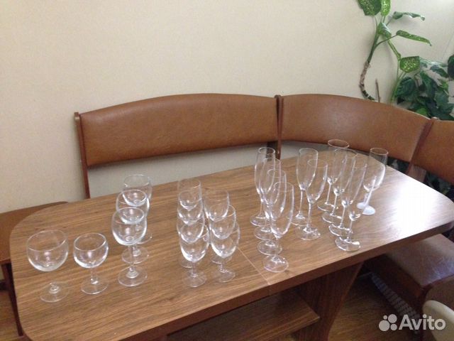 Бокалы шампанское, вино