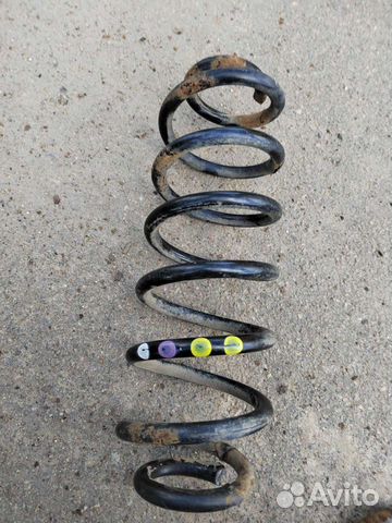 Volkswagen Passat B7 задняя пружина