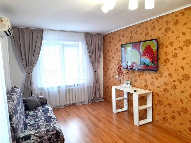 2-к. квартира, 50 м², 1/10 эт.