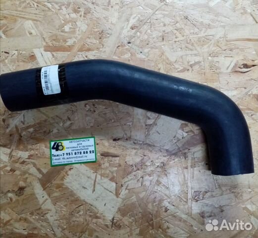 Патрубок радиатора нижний L457mm ID62mm volvo VN