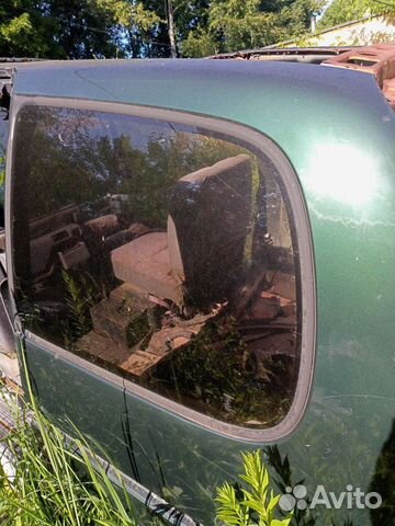 Стекло заднее левое глухое Серена с23