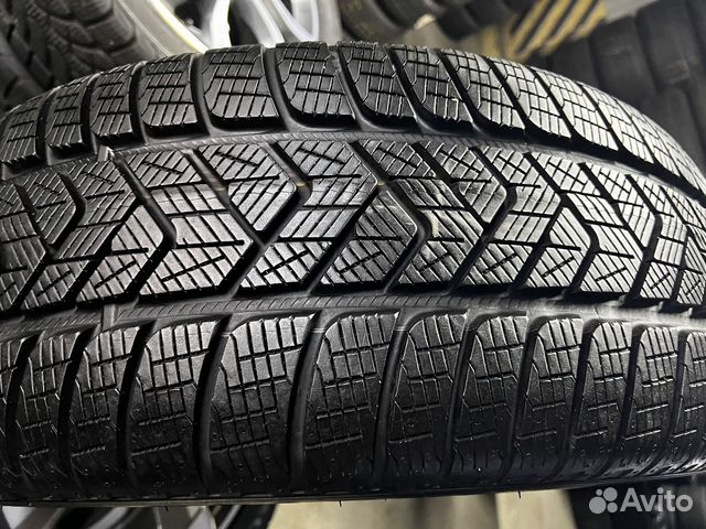 Pirelli Scorpion Winter 255/45 R20