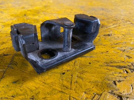 Скоба замка крышки багажника Volvo S80 TS D5244T