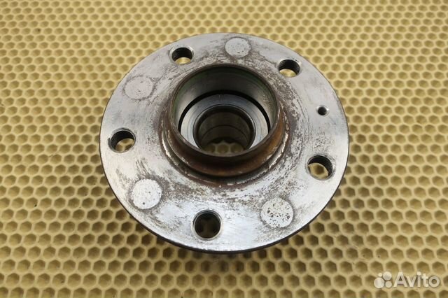 Ступица задняя VW Golf 7