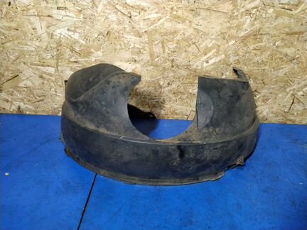 Подкрылок передний правый Ford Fusion 2001-2012
