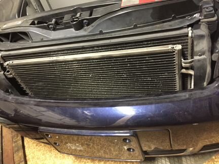 Радиатор охлаждения МКПП Audi A4 B6 B7 2001-08