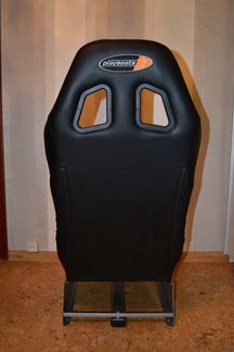 Playseat Evolution - кресло для автосимуляторов