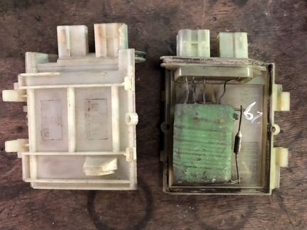 Блок управления мотором печки Ауди 80 893959263