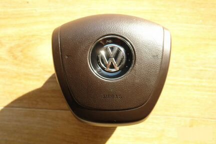 Подушка безопасности в руль передняя левая Vw