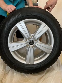 Колёса 4 шт. (шины и диски) для Toyota RAV4