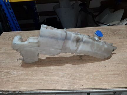 Бачок омывателя Ford Focus 2 2.0L duratec-HE