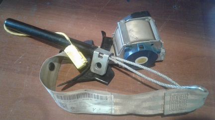 Ремень безопасности задний VW Пассат B6