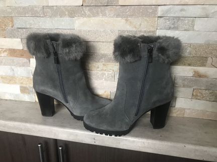 Ботильоны новые замшевые