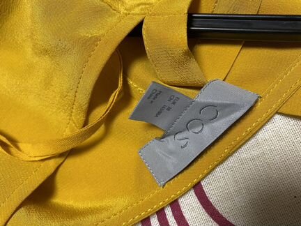 Платеь COS