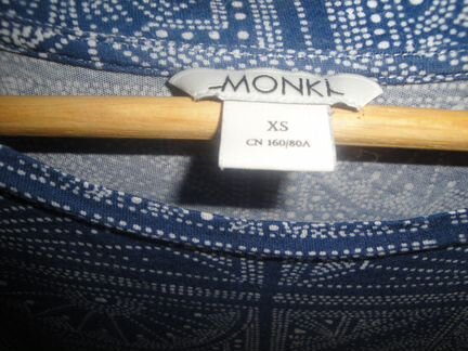 Сине-белый укороченный женский летний топ Monki