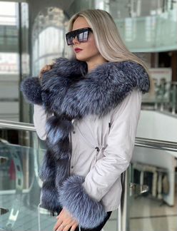 Парка с натуральным мехом