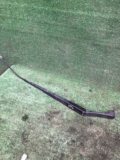 Поводок стеклоочистителя передний правый