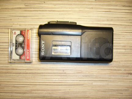 Диктофон на микро кассете sony M-527V