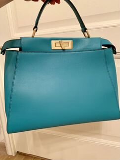 Новая сумка Fendi Peekaboo