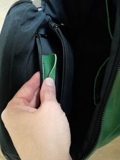 Сумка кожаная изумрудного цвета